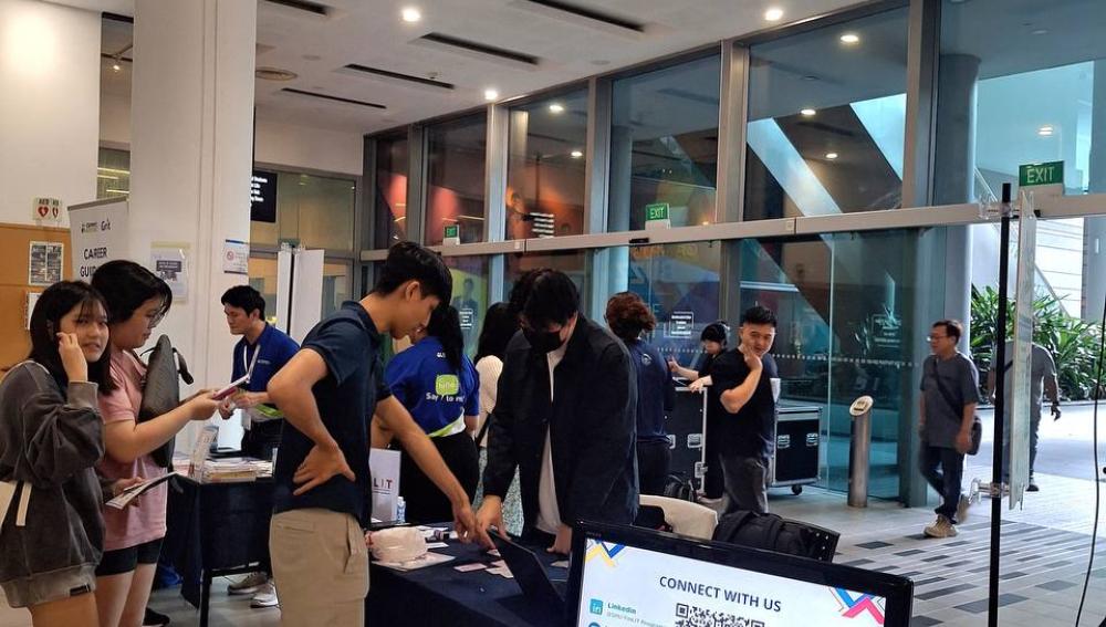SMU FinLIT Programme